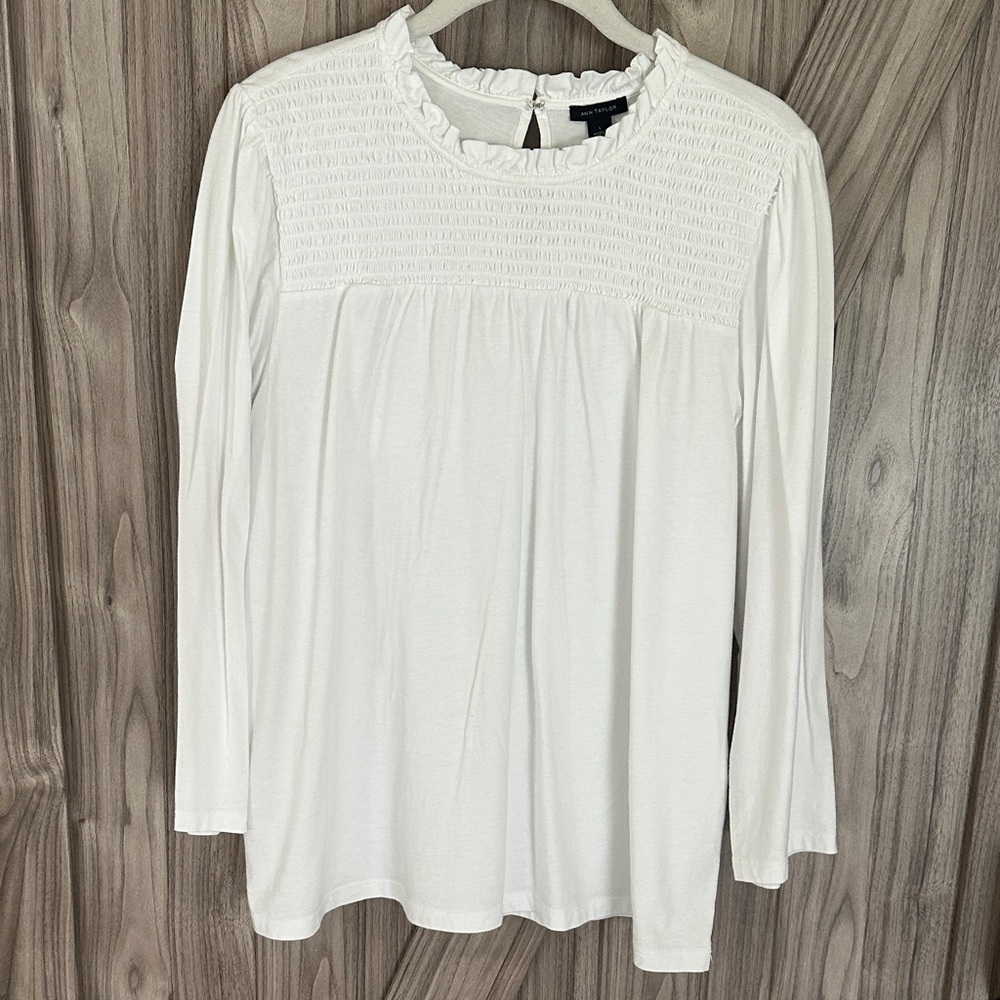 Ann Taylor Top 🌺